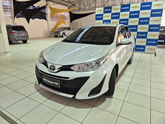 TOYOTA YARIS 1.5 16V FLEX XL PLUS CONNECT MULTIDRIVE TOYOTA YARIS 1.5 16V FLEX XL PLUS CONNECT MULTIDRIVE